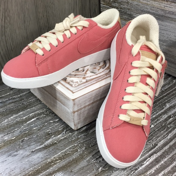 Nike Shoes - NIKE W BLAZER LOW LX red stardust/red stardust